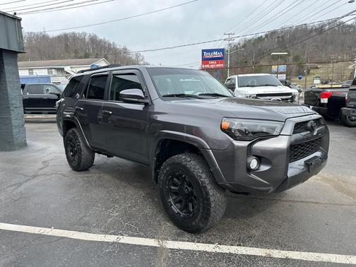 Magnetic Gray Metallic 2018 Toyota 4Runner SR5 Premium