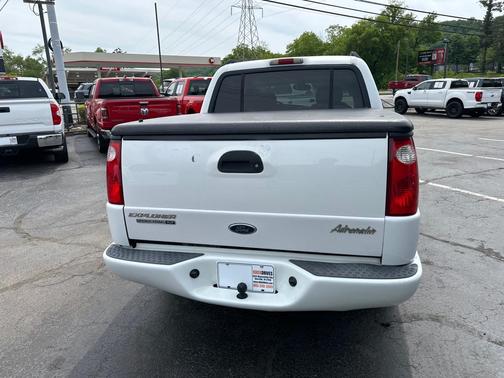 Oxford White Clearcoat 2005 Ford Explorer Sport Trac Adrenalin