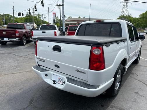 Oxford White Clearcoat 2005 Ford Explorer Sport Trac Adrenalin