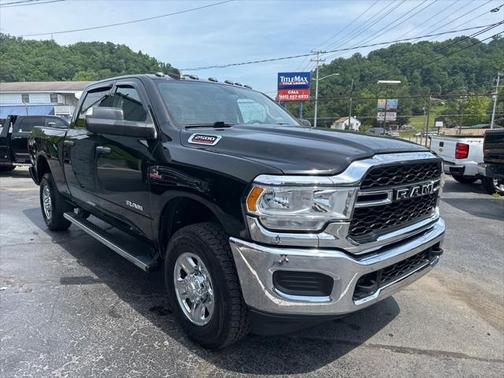 2019 RAM 2500 Tradesman Crew Cab 4x4 6'4' Box
