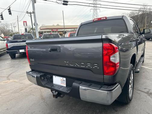 2018 Toyota Tundra SR5