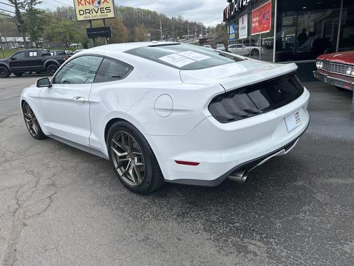 2017 Ford Mustang EcoBoost