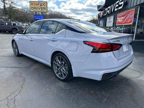 2024 Nissan Altima SR VC-Turbo FWD