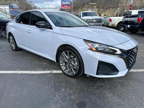 2024 Nissan Altima SR VC-Turbo FWD