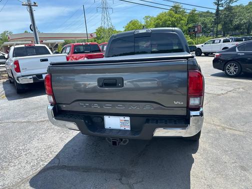 Magnetic Gray Metallic 2018 Toyota Tacoma TRD Off Road