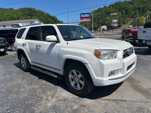 Blizzard Pearl Metallic 2013 Toyota 4Runner SR5