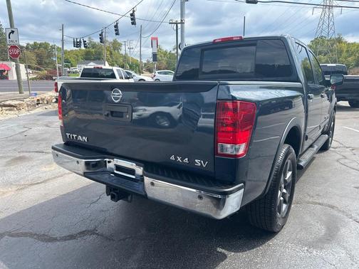 2015 Nissan Titan SV