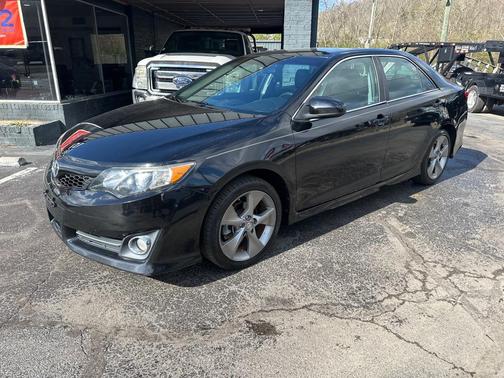 Attitude Black Metallic 2014 Toyota Camry SE
