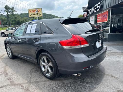 Magnetic Gray Metallic 2009 Toyota Venza Base