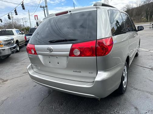 2009 Toyota Sienna CE