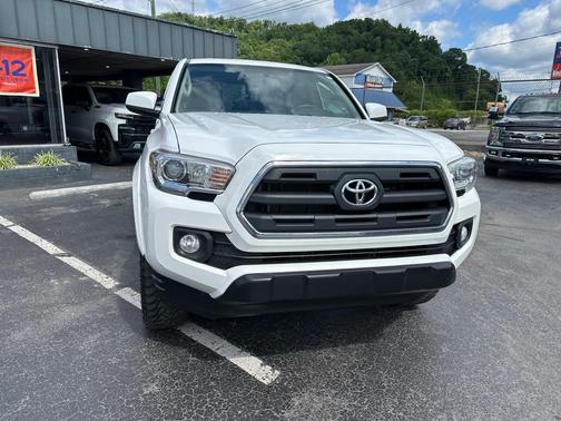 Super White 2016 Toyota Tacoma Base
