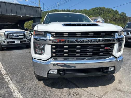 WHITE 2020 Chevrolet Silverado 2500 LT