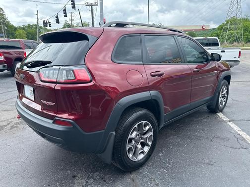 MAROON 2020 Jeep Cherokee Trailhawk