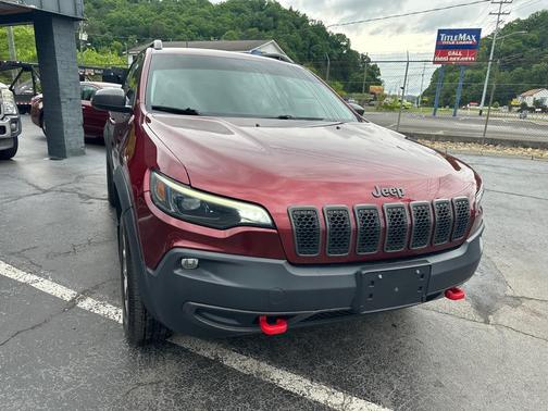MAROON 2020 Jeep Cherokee Trailhawk