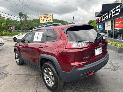 MAROON 2020 Jeep Cherokee Trailhawk