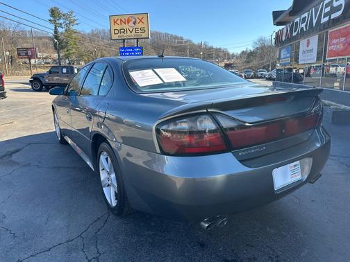 2005 Pontiac Bonneville GXP