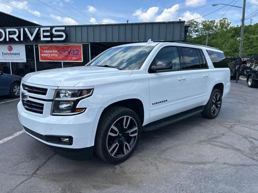 WHITE 2019 Chevrolet Suburban Premier