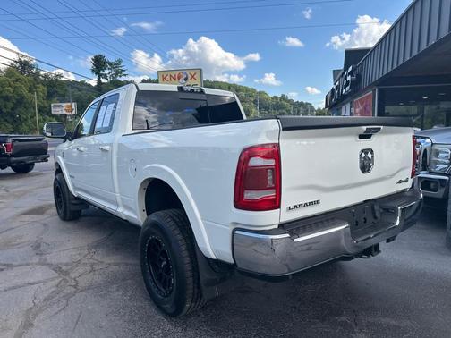 2019 RAM 2500 Laramie Crew Cab 4x4 6'4' Box