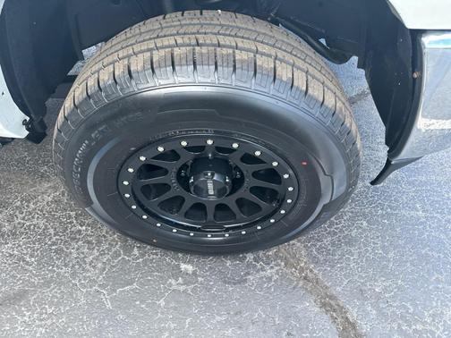 2019 RAM 2500 Laramie Crew Cab 4x4 6'4' Box
