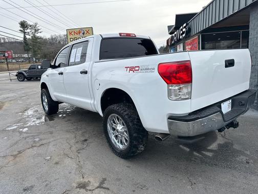2011 Toyota Tundra Grade