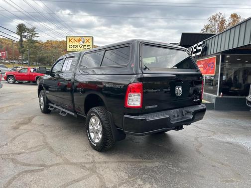 2020 RAM 2500 Big Horn Crew Cab 4X4 6'4' Box