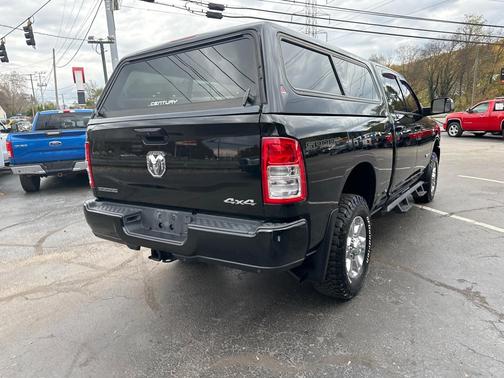 2020 RAM 2500 Big Horn Crew Cab 4X4 6'4' Box