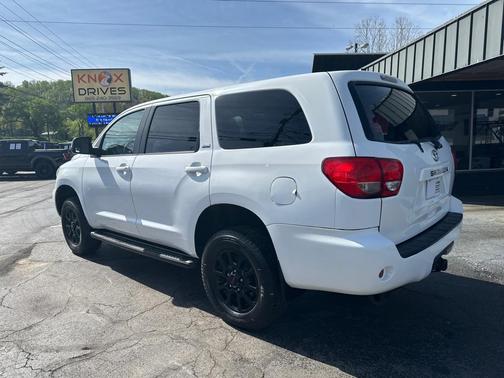 Super White 2009 Toyota Sequoia SR5