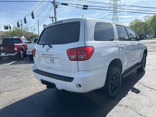 Super White 2009 Toyota Sequoia SR5