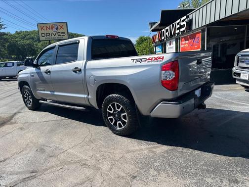 Silver Sky Metallic 2018 Toyota Tundra SR5