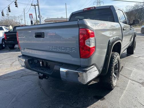 2018 Toyota Tundra SR5