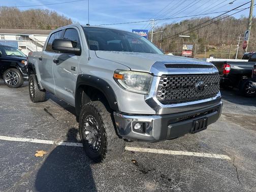 2018 Toyota Tundra SR5