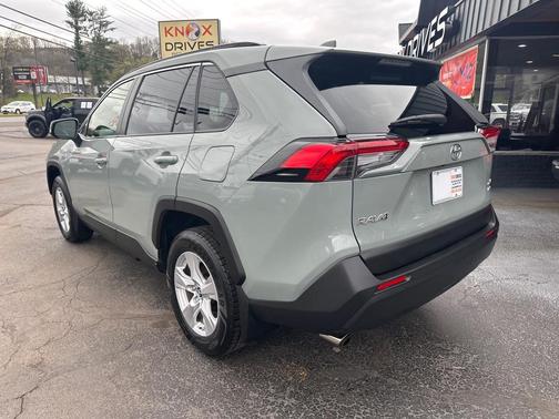 Lunar Rock 2019 Toyota RAV4 XLE
