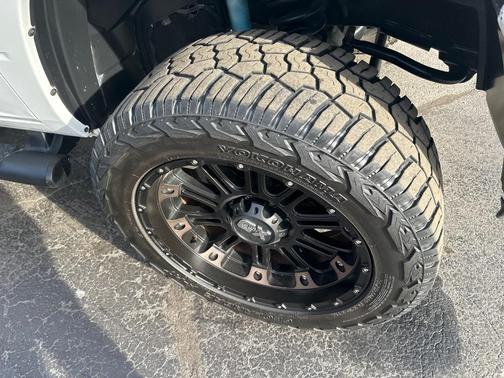 2018 RAM 2500 Big Horn Mega Cab 4x4 6'4' Box