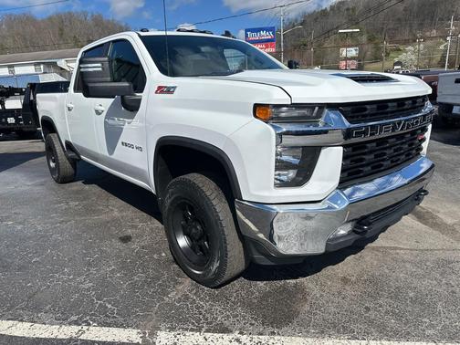 Summit White 2022 Chevrolet Silverado 2500 LT