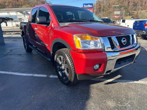 2015 Nissan Titan SV