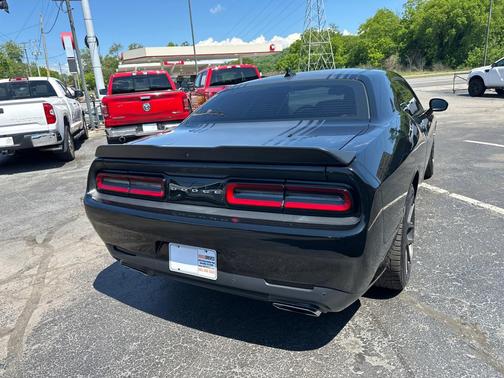 Pitch Black Clearcoat 2018 Dodge Challenger R/T 392