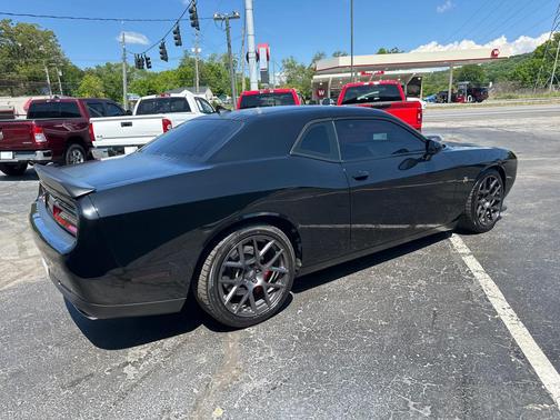 Pitch Black Clearcoat 2018 Dodge Challenger R/T 392
