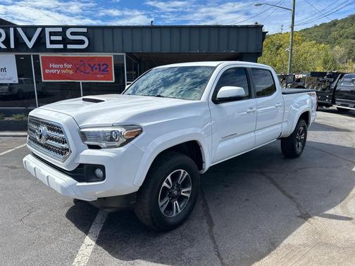 2017 Toyota Tacoma TRD Sport