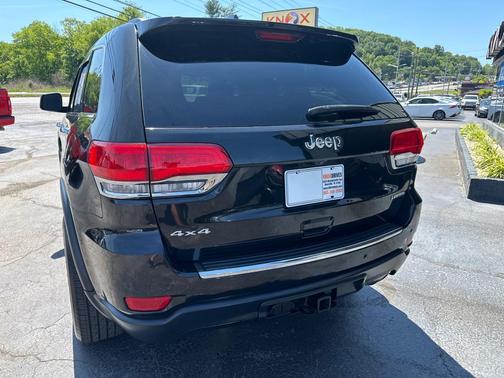 Brilliant Black Crystal Pearlcoat 2015 Jeep Grand Cherokee Limited