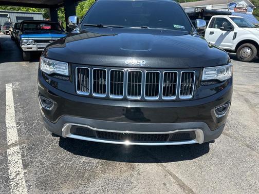 Brilliant Black Crystal Pearlcoat 2015 Jeep Grand Cherokee Limited
