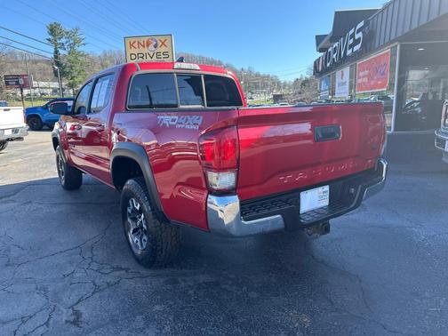 2016 Toyota Tacoma Base