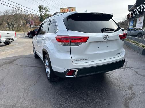 2017 Toyota Highlander Limited