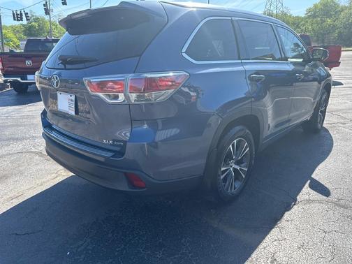 BLUE 2016 Toyota Highlander XLE