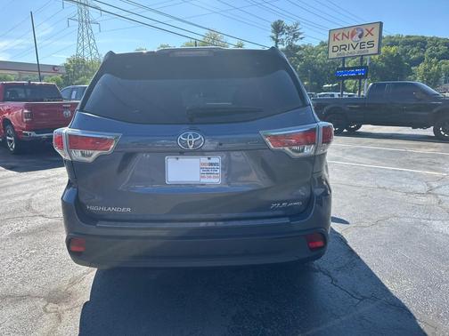 BLUE 2016 Toyota Highlander XLE