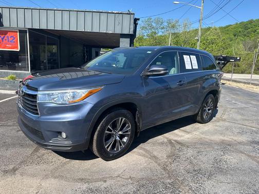 BLUE 2016 Toyota Highlander XLE