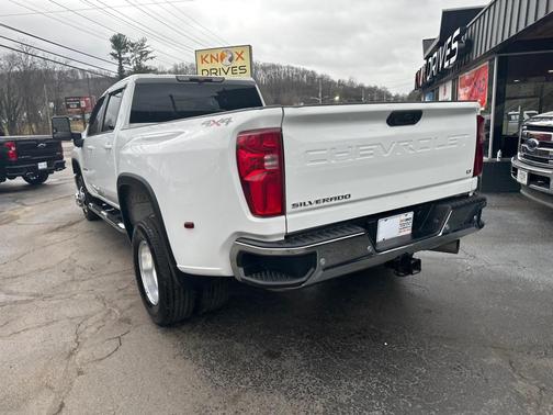 WHITE 2024 Chevrolet Silverado 3500 LT