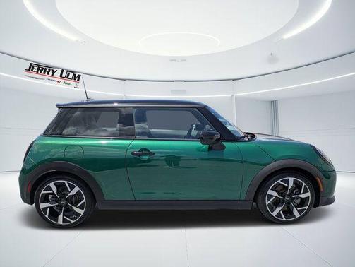 British Racing Green 2025 MINI Hardtop S