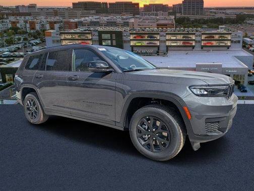2025 Jeep Grand Cherokee L Laredo