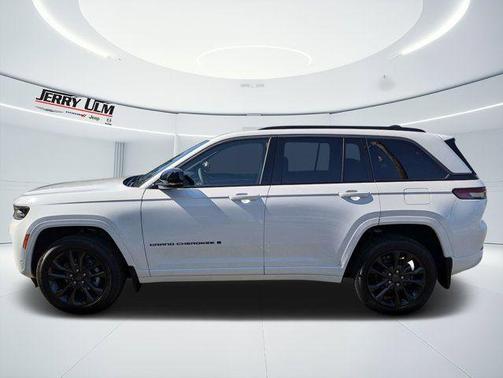 Bright White Clearcoat 2026 Jeep Grand Cherokee Limited