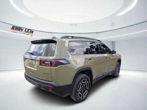 41 2026 Jeep Cherokee LAREDO/LIMITED
